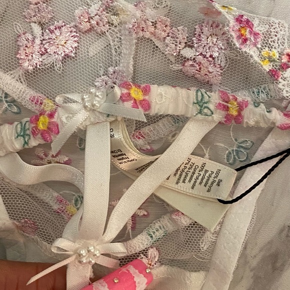 New💕 For Love & Lemons Bloom collection 💕 - Picture 5 of 11